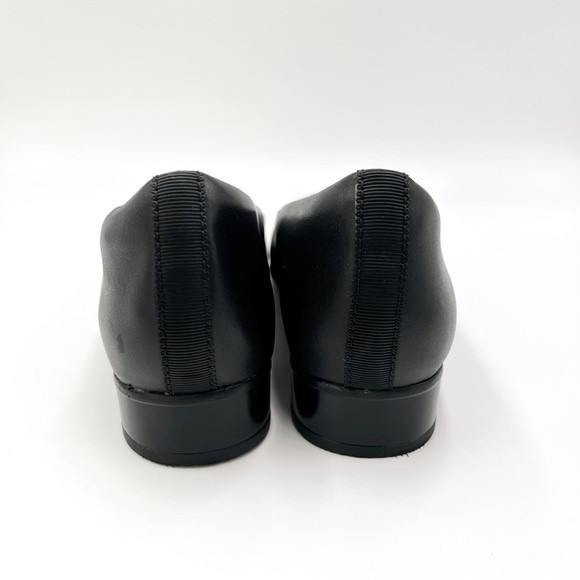 Clarks Size 7.5 Juliet Monte‎ Black Leather Patent Cap Toe Low Heels Pumps Shoes - Picture 7 of 14